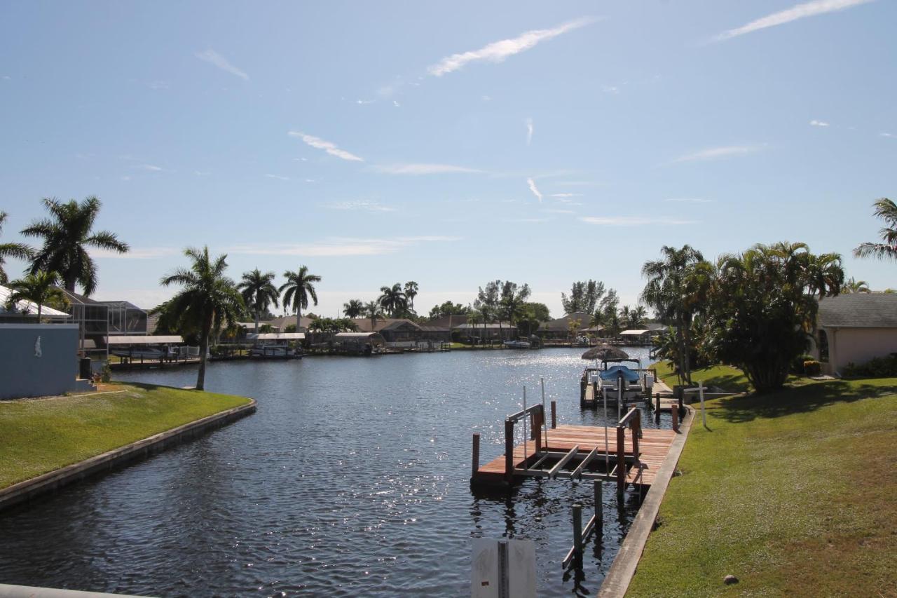 Hébergement de vacances Luxury Home, Hot Tub, Heated Pool, Tiki Bar - Spain Cape Coral